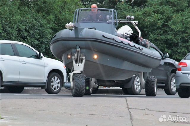 Амфибийный катер Sealegs 7.7 RIB Wide Console Амфибийный катер Sealegs 7.7 RIB Wide Console