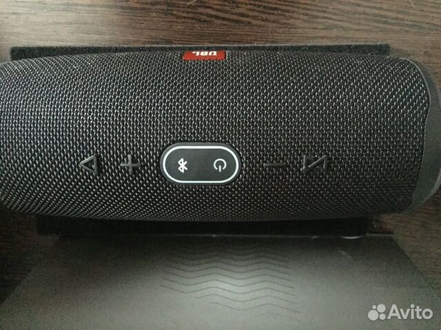 Колонка JBL charge4