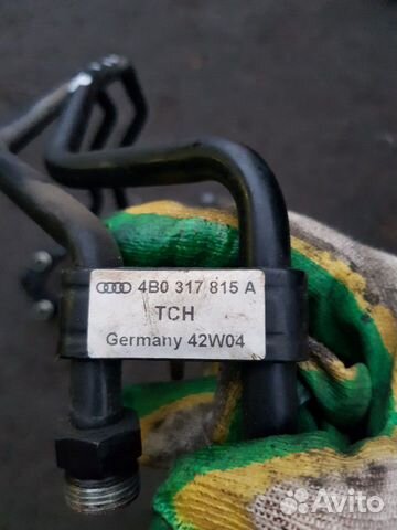 Патрубок охлаждения АКПП Audi A6 C5 VW passat b5 Патрубок охлаждения АКПП Audi A6 C5 VW passat b5