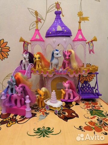 My Little Pony замок и лошадки