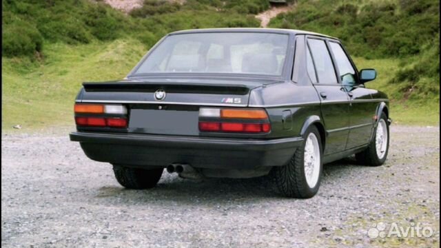 Спойлер M-Tech багажника BMW 5, E-28 Спойлер M-Tech багажника BMW 5, E-28