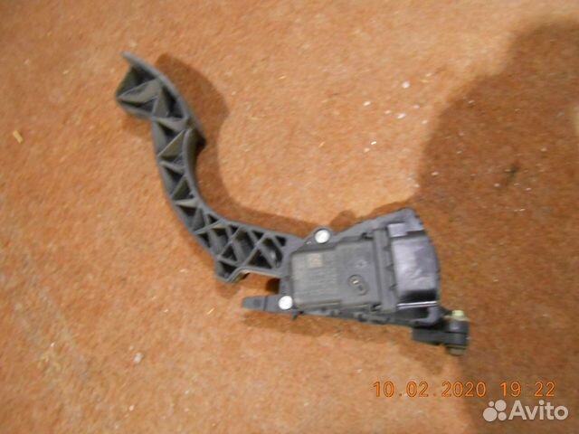 Педаль газа Ford Focus 2 Педаль газа Ford Focus 2