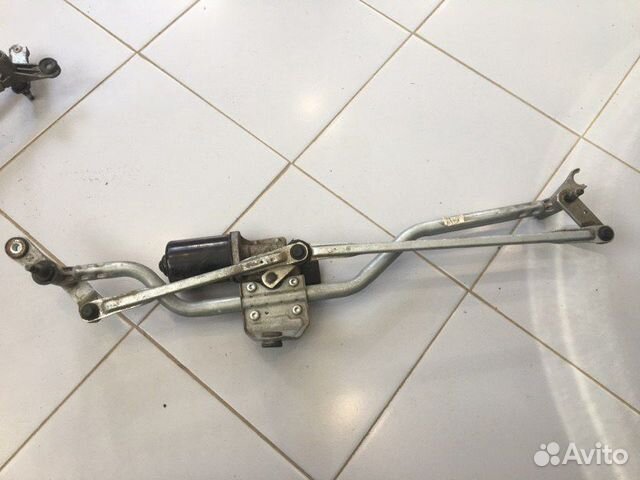 Трапеция дворников Volkswagen Amarok 2H 2010 Трапеция дворников Volkswagen Amarok 2H 2010