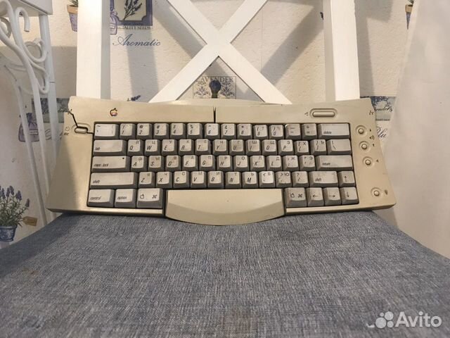 Apple Adjustable Keyboard M1242 Apple Adjustable Keyboard M1242