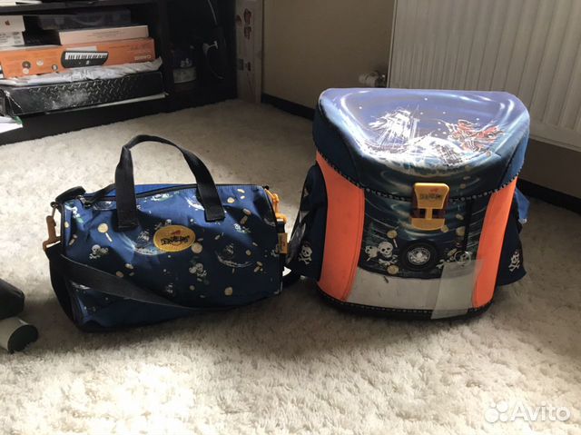 Школьный ранец и сумка для сменной одежды и обуви