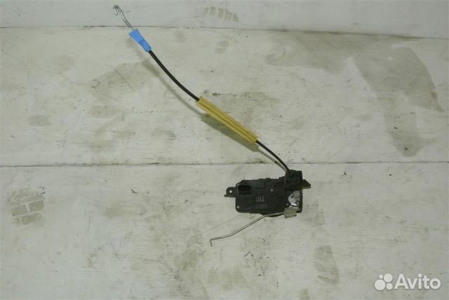 Замок двери передней правой Opel Zafira B 2005-20