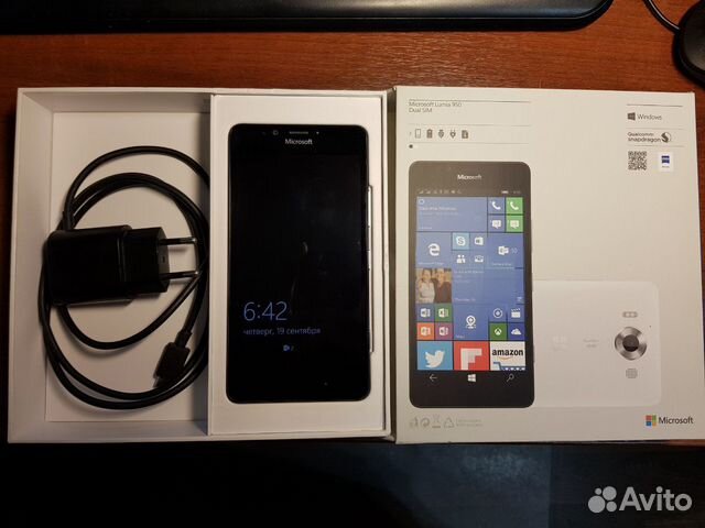 Смартфон Microsoft Lumia 950 Dual SIM Смартфон Microsoft Lumia 950 Dual SIM