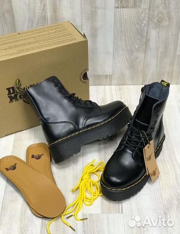 Ботинки Dr. Martens черные на платформе