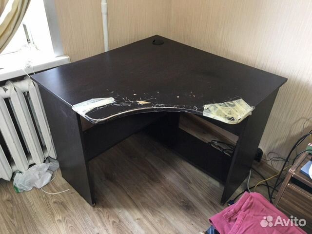 Угловой компьютерный письменный стол IKEA Угловой компьютерный письменный стол IKEA