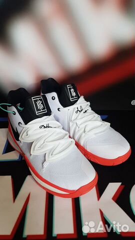 Кроссовки Nike Kyrie 5 р.40/US 7