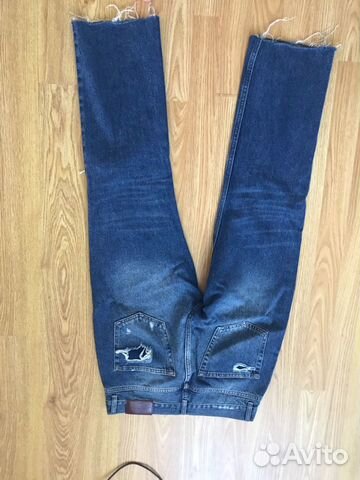 Джинсы zara38 размера с вышивкой Джинсы zara38 размера с вышивкой