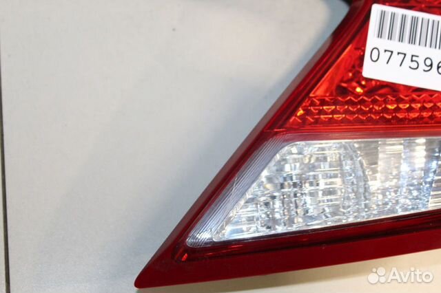Фонарь в крышку правый Honda Civic 5D
