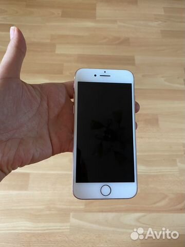 Телефон iPhone 7 на 128 Гб