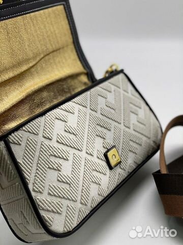 Новая женская сумка Fendi Baguette белая Новая женская сумка Fendi Baguette белая