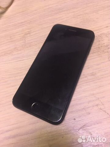 Телефон iPhone 7 Телефон iPhone 7