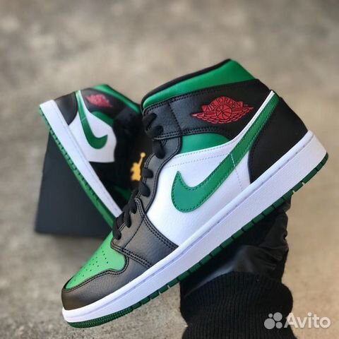 nike air jordan 1 green toe