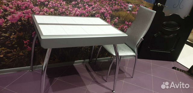 Обеденный стол