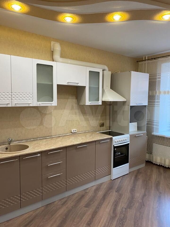 1-к квартира, 42.2 м², 2/4 эт.
