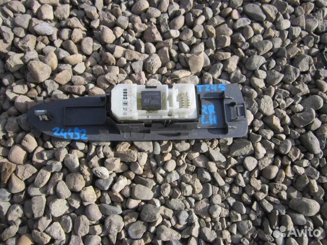 Кнопка стеклоподъемника задняя левая Toyota Allion