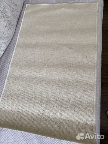 Коврик в ванную новый