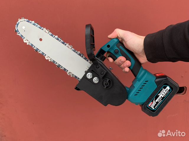 Цепная пила Makita аккумуляторная