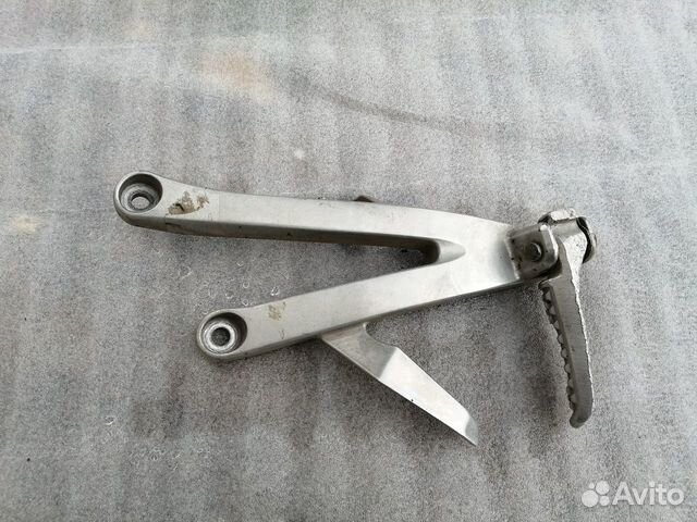 Honda cbr600rr 07-12 правый пассажирский кронштейн