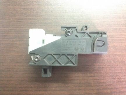 Активатор замка лючка бензобака на Mercedes W 212