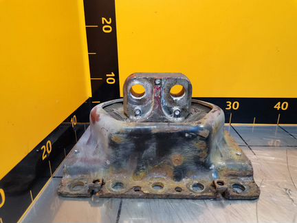 Подушка крепления двигателя volvo (задняя)