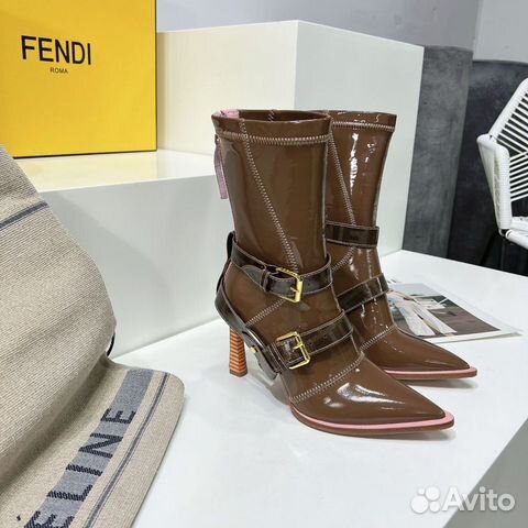 Сапоги из лакированной кожи Fendi