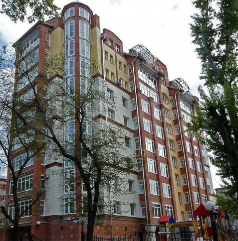 2-к. квартира, 67 м², 8/10 эт.