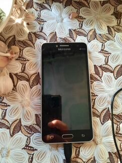 Телефон Samsung j2