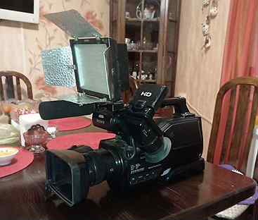 Профессиональная видеокамера HXR-MC1500