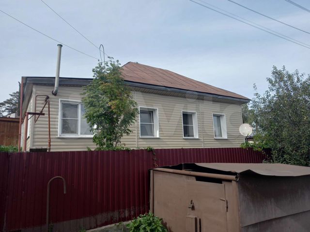 Дом 53 м² на участке 4 сот.