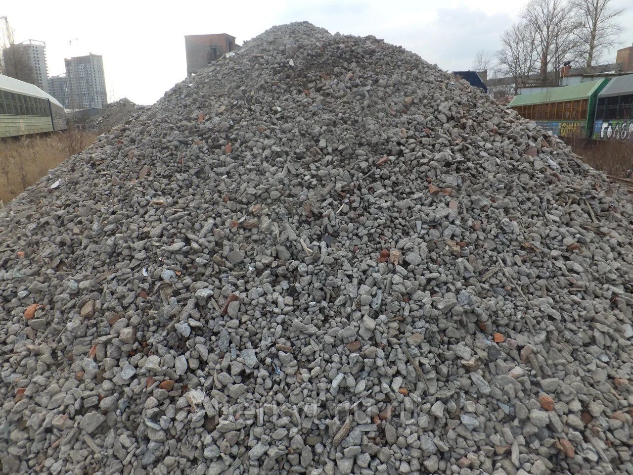 Щебень бетонный вторичный 5 20. Щебень дробленый бетон фр 20-40. Вторичный щебень фракция 20-40. 20-40). Бетонный щебень 5-20.