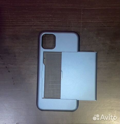 Чехол на iPhone 11 с карманом для карт