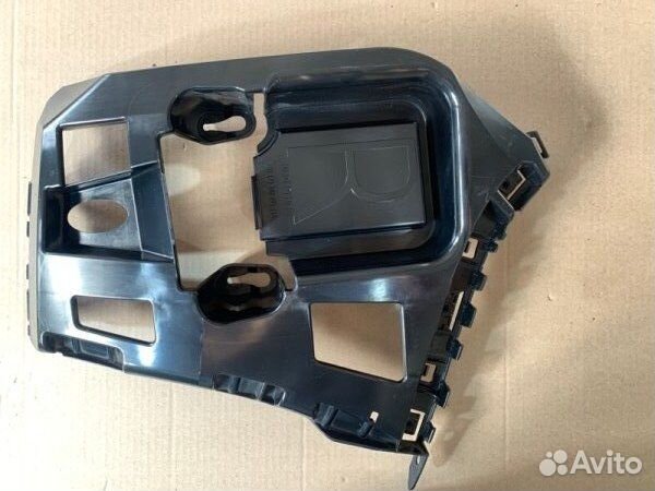 Направляющая бампера задняя правая Bmw 1-Series