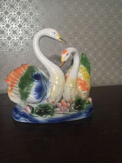 Статуэтка лебеди, вазы