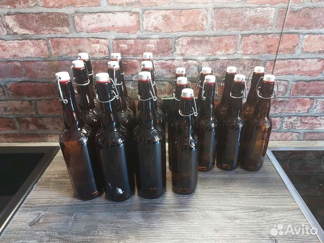 Бутылка с бугельной пробкой