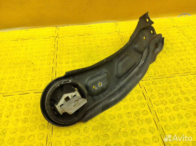 Рычаг задний правый Mercedes-Benz W246 M270.910