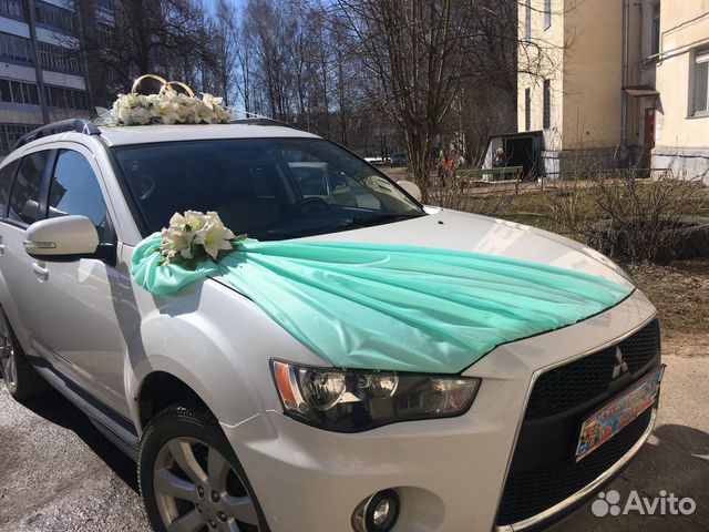 Украшения машин и праздничных залов