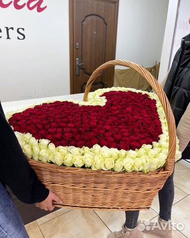 451 роза в виде сердца (Сердце из роз)