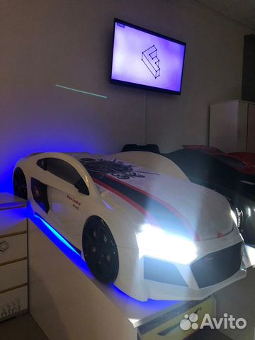 Кровать-машина Ауди белая