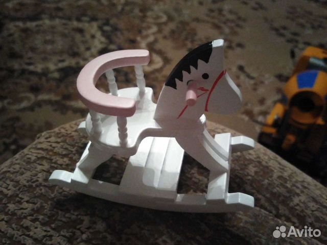 Лошадь качалка