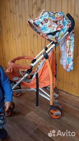 Прогулочная коляска трость