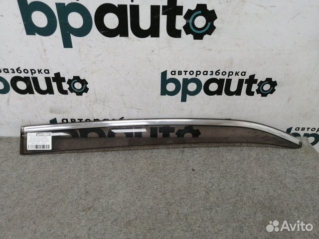 Ветровик задний левый Toyota Camry