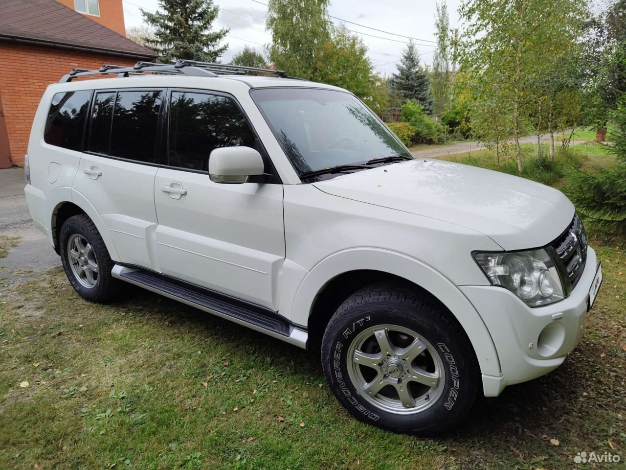 Купить паджеро в краснодарском. Паджеро 2012. Mitsubishi Pajero 2012. Mitsubishi Pajero автомат. Мицубиси Паджеро б у купить на авито.