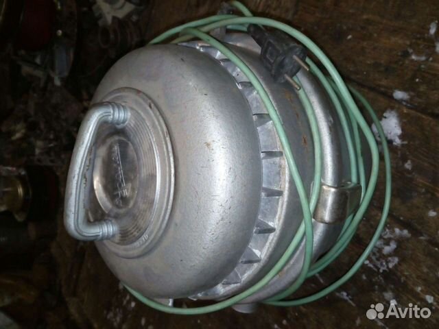 Пылесос времен СССР уралец