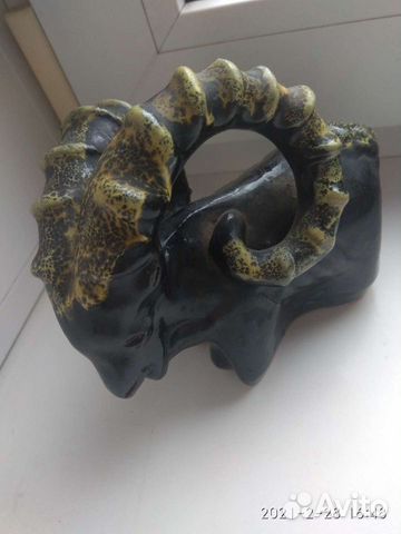 Статуэтка козерог