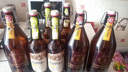 Бутылки с пробкой