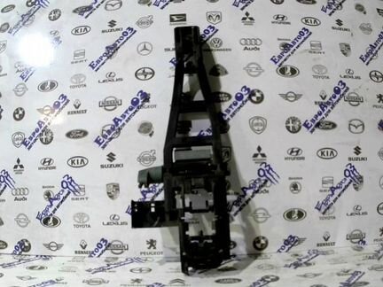 Кронштейн ручки задней правой Ford Focus II 2005-2